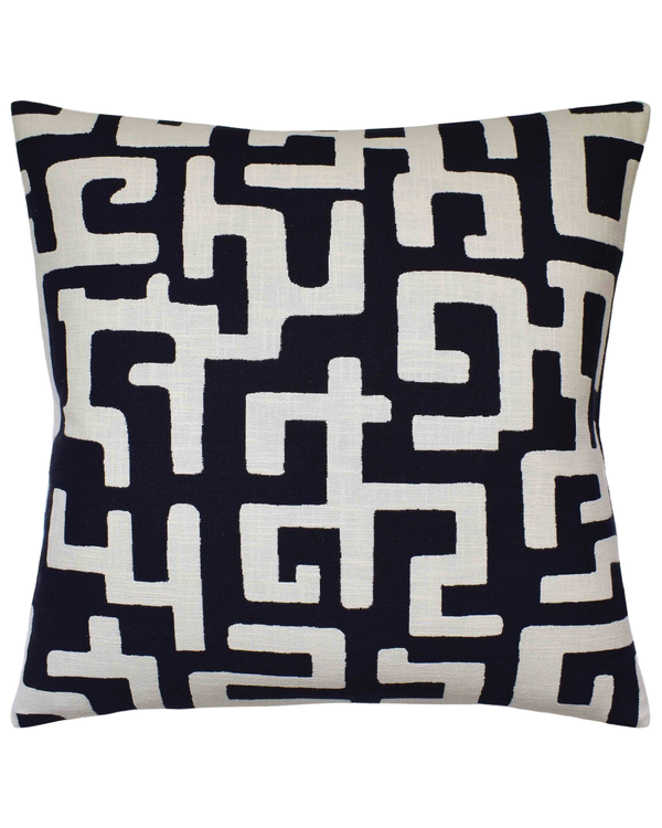 Armano Throw Pillow (Noir)
