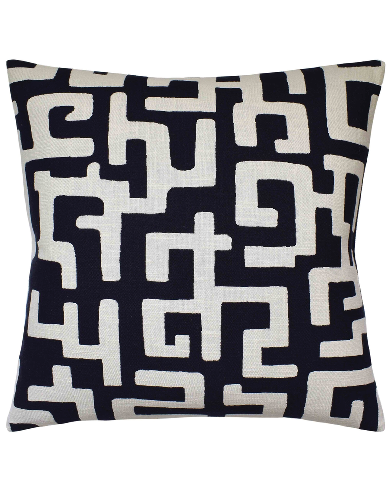 Armano Throw Pillow (Noir)