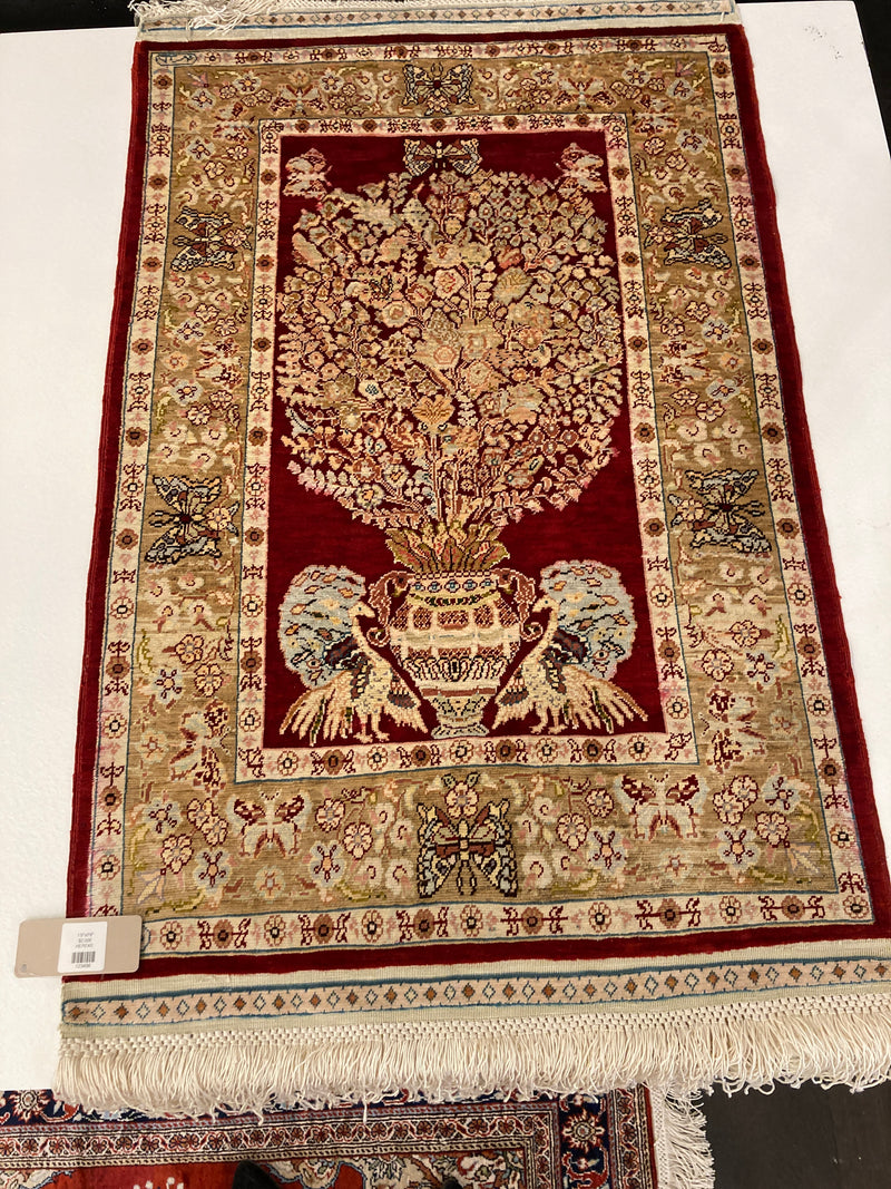 1’8”x2’6” HEREKE Silk Rugs