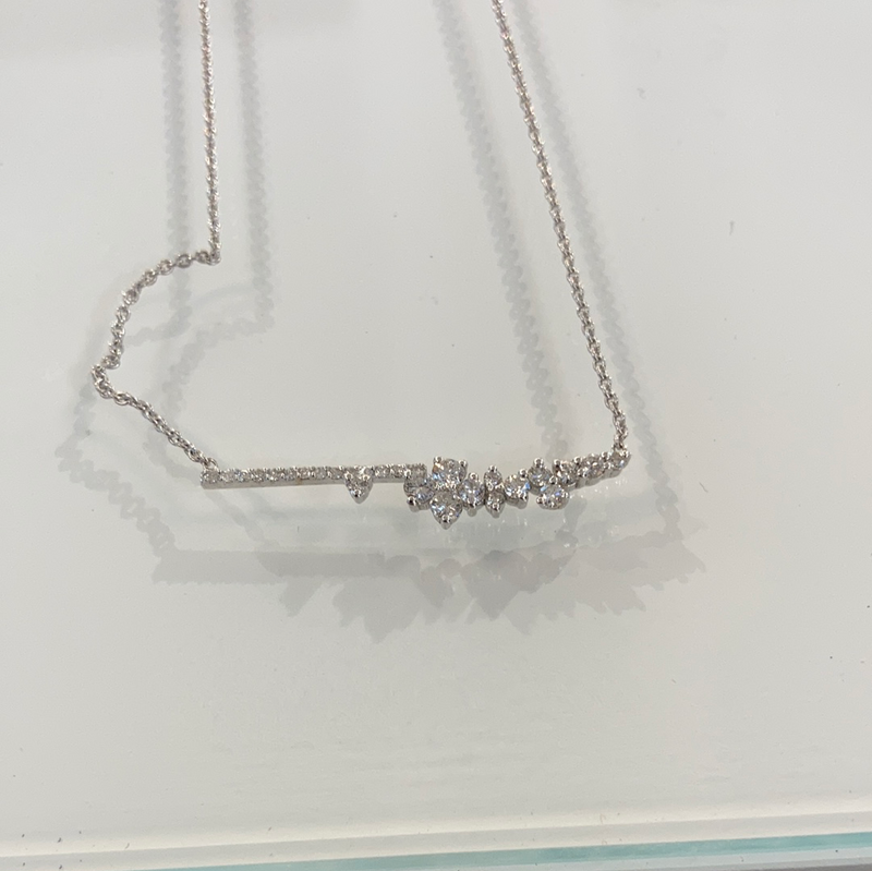 0.40ct 2.68g Silver Necklace