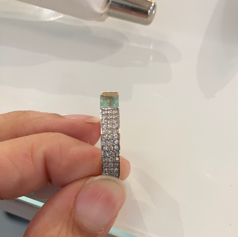 1.2 em 0.34ct 5.68gr